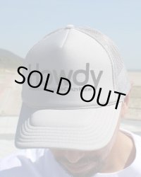 売り切り20%OFF ラスト1枚で終了 HOWDY / Logo メッシュキャップ グレー