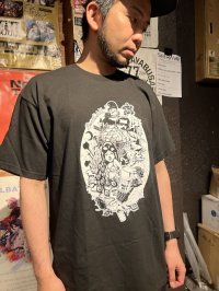 Lサイズラスト2枚で終了 DGWD / BARRIO SUITE 半袖Tシャツ artwork by NIGHT tha FUNKSTA