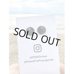 画像5: 2個のみ限定入荷 DGWD x Raised Fist Propaganda / コラボピンバッジ