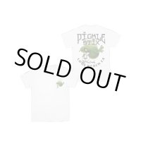 送料無料 PICKLE STIX SURFBOARDS (Smelly of NOFX) / PICKLE SURFER Tシャツ WHITE