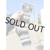 NAUGHTY x ching & co. / FALSA スケーターソックス グレー