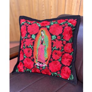 画像2: 送料無料 ESTRELLA STANDARD / GUATEMALA  ALL刺繍 グアダルーペ 薔薇 クッションカバー&ヌードクッションセット ブラック