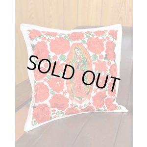 画像2: ラスト1個で終了 送料無料 ESTRELLA STANDARD / GUATEMALA  ALL刺繍 グアダルーペ 薔薇 クッションカバー&ヌードクッションセット ホワイト