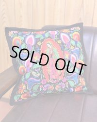 送料無料 ESTRELLA STANDARD / GUATEMALA  ALL刺繍 グアダルーペ カラーリリー クッションカバー&ヌードクッションセット ブラック