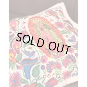 画像4: ラスト1個で終了 送料無料 ESTRELLA STANDARD / GUATEMALA  ALL刺繍 グアダルーペ カラーリリー クッションカバー&ヌードクッションセット ホワイト