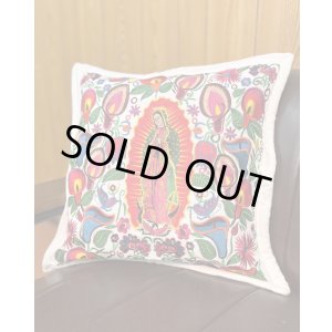 画像1: ラスト1個で終了 送料無料 ESTRELLA STANDARD / GUATEMALA  ALL刺繍 グアダルーペ カラーリリー クッションカバー&ヌードクッションセット ホワイト