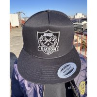 送料無料 DIXXON FLANNEL CO / Shield Flat Bill スナップバックキャップ BLACK