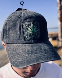 CYPRESS HILL / 420 Leaf ベースボールキャップ CHARCOAL