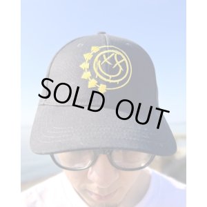 画像3: ラスト1枚で終了 BLINK-182 / Yellow Six Arrow Smile ベースボールキャップ BLACK