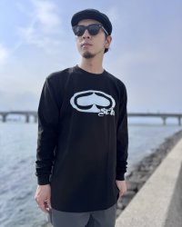 残りサイズXL、2XLのみ SRH / NEW SPADE CLASSIC 長袖Tシャツ BLACK