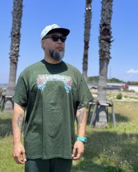 "OPIE ORTIZ x BALL&CHAIN" / Doin Time コラボTシャツ フォレストグリーン