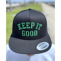 20th Anniversary Special Item FMC / KEEP IT GOOD artwork by ATSUxKICK (QUICKDEAD) スナップバックキャップ ブラック / グリーン