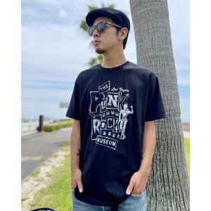 画像2: ファット・マイクさん直買い付けアイテム 送料無料 THE PUNK ROCK MUSEUM / Vintage Vicky Tシャツ ブラック