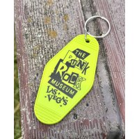 ファット・マイクさん直買い付けアイテム THE PUNK ROCK MUSEUM / Vegas Vic Hotel キーチェーン ライムグリーン