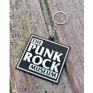 画像2: ファット・マイクさん直買い付けアイテム THE PUNK ROCK MUSEUM / Big Block Logo ラバーキーホルダー ホワイト