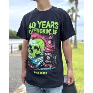 画像3: ファット・マイクさん直買い付けアイテム 送料無料 NOFX / "40 Years Of Fuckin Up" Bottle Skull Tシャツ ブラック