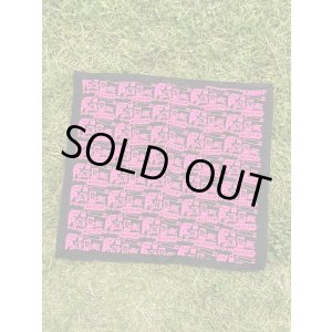 画像2: ファット・マイクさん直買い付けアイテム 2枚のみの入荷 THE PUNK ROCK MUSEUM / Logo バンダナ ピンク