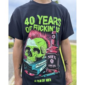 画像1: ファット・マイクさん直買い付けアイテム 送料無料 NOFX / "40 Years Of Fuckin Up" Bottle Skull Tシャツ ブラック