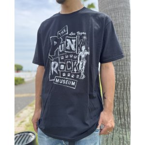 画像5: ファット・マイクさん直買い付けアイテム 送料無料 THE PUNK ROCK MUSEUM / Vintage Vicky Tシャツ ブラック