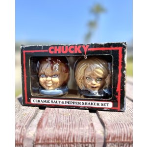 画像1: カリフォルニア買付アイテム 送料無料 CHUCKY / Ceramic Salt & Pepper Shaker Set