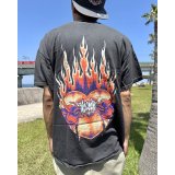 カリフォルニア買付アイテム 送料無料 Lサイズラスト1枚で終了 METALLICA / Flaming Flower Skull Tシャツ ブラック Artwork by PUSHEAD
