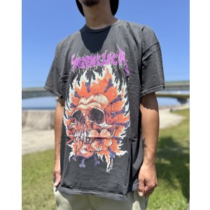 画像10: カリフォルニア買付アイテム 送料無料 L、2XLサイズのみ METALLICA / Flaming Flower Skull Tシャツ ブラック Artwork by PUSHEAD