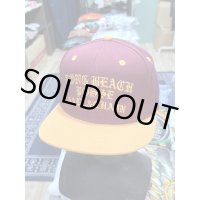 FUCKIN' MELLOW CLOTHING / Long Beach Posse スナップバックキャップ YELLOWｘBURGUNDY