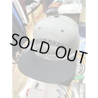 FUCKIN' MELLOW / MMXX スナップバックキャップ BLACKｘGREY