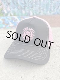 送料無料 ラスト1枚で終了 TREJO'S COFFEE & DONUTS / Logo メッシュキャップ BLACK/PINK