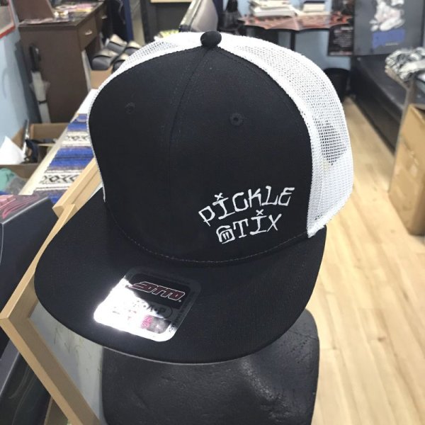 画像9: スメリーさん直買い付けアイテム 限定2枚のみ PICKLE STIX SURFBOARDS / OG メッシュキャップ (9)
