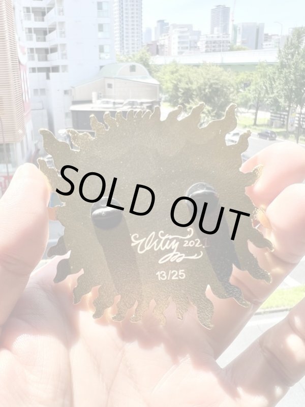 画像15: ラスト1個でSOLDOUT オーピーさん直買付アイテム 送料無料 ナンバリング入り 25個限定生産アイテム スーパーレア SUBLIME x OPIE ORTIZ LIMITED EDITION GOLD ENAMEL PIN (15)