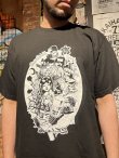 画像3: Lサイズラスト1枚で終了 DGWD / BARRIO SUITE 半袖Tシャツ artwork by NIGHT tha FUNKSTA (3)