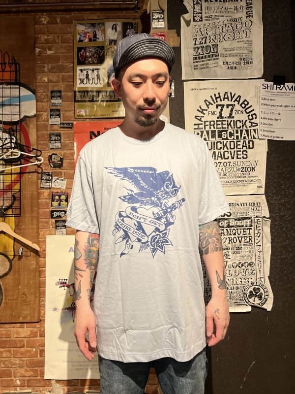 画像2: 2XLラスト2枚で終了 DGWD / BLUE DAGGER OWL 半袖Tシャツ artwork by MR. LEE (2)