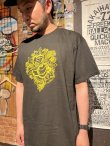 画像1: Lサイズラスト3枚で終了 DGWD / OWL ROSE 半袖Tシャツ artwork by IZUMONSTER (1)