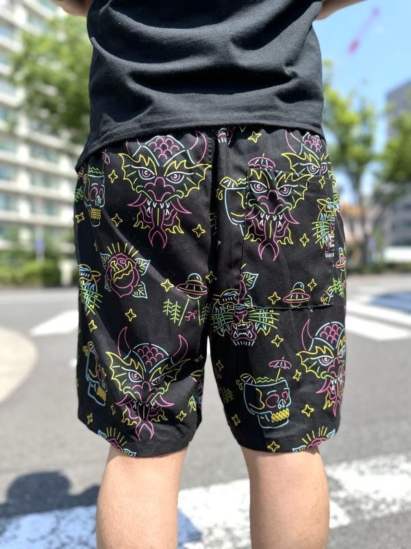 画像9: 30%OFF Mサイズラスト1枚で終了 EMPYRE / Grow Neon Lights & Black ショーツ  (9)