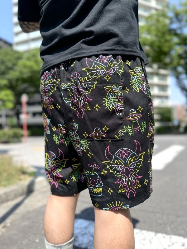 画像10: 30%OFF Mサイズラスト1枚で終了 EMPYRE / Grow Neon Lights & Black ショーツ  (10)