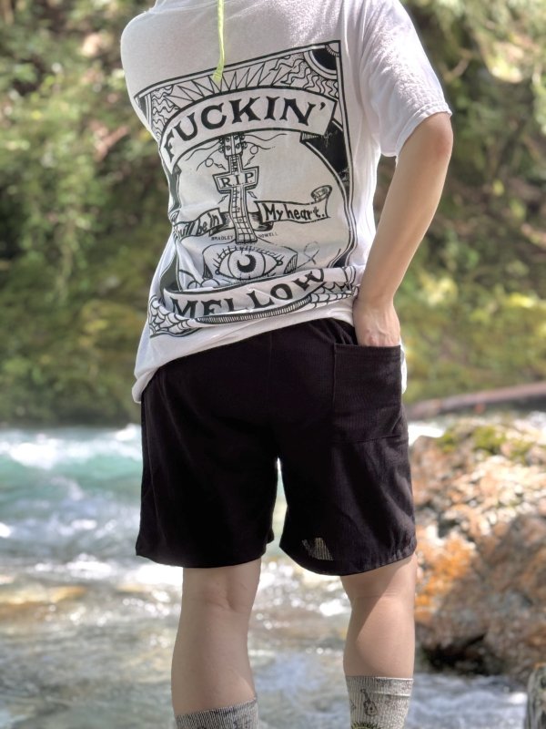 画像16: 送料無料 FUCKIN' MELLOW CLOTHING / "Hula Logo" designed by LOWHIDE コーデュロイ イージーショーツ ブラック (16)