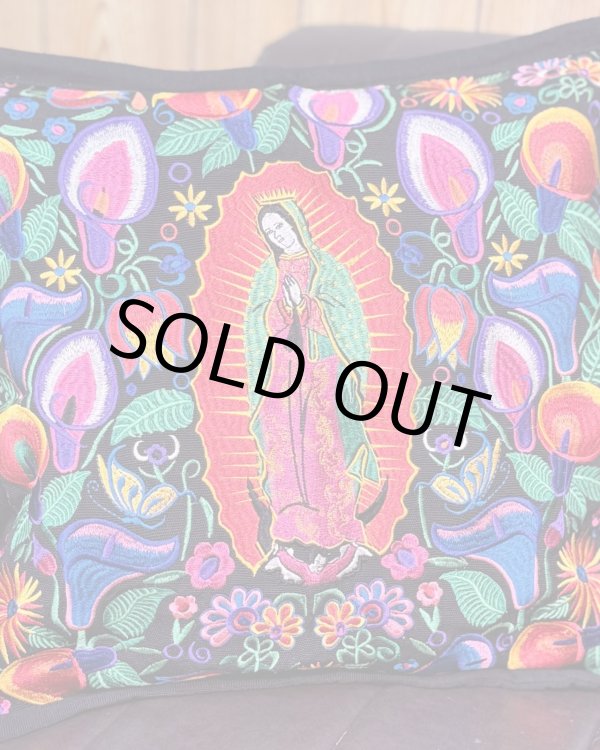 画像5: 送料無料 ESTRELLA STANDARD / GUATEMALA  ALL刺繍 グアダルーペ カラーリリー クッションカバー&ヌードクッションセット ブラック (5)