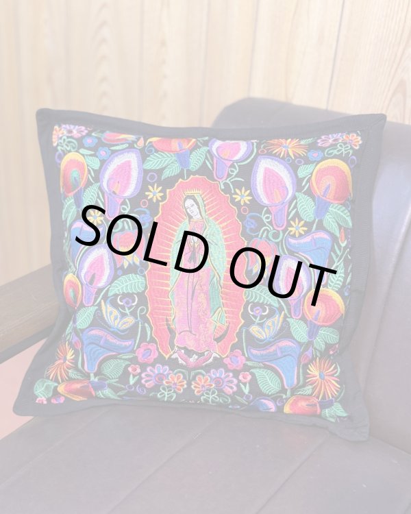 画像3: 送料無料 ESTRELLA STANDARD / GUATEMALA  ALL刺繍 グアダルーペ カラーリリー クッションカバー&ヌードクッションセット ブラック (3)