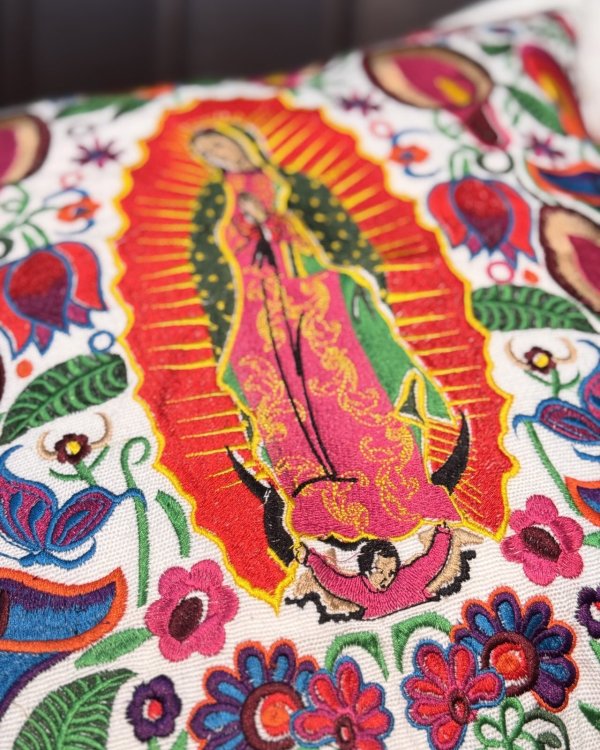 画像6: 送料無料 ESTRELLA STANDARD / GUATEMALA  ALL刺繍 グアダルーペ カラーリリー クッションカバー&ヌードクッションセット ホワイト (6)