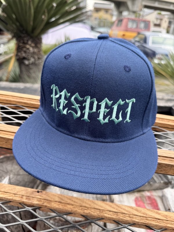画像1: FUCKIN' MELLOW / RESPECT Artwork by WACKY  スナップバックキャップ ネイビー/ライトブルー (1)