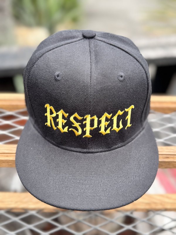 画像2: FUCKIN' MELLOW / RESPECT Artwork by WACKY  スナップバックキャップ ブラック/ゴールド (2)