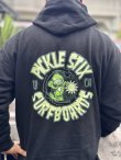 画像2: 送料無料 PICKLE STIX SURFBOARDS (SMELLY by NOFX) / PICKLE FINK プルオーバーパーカー BLACK (2)