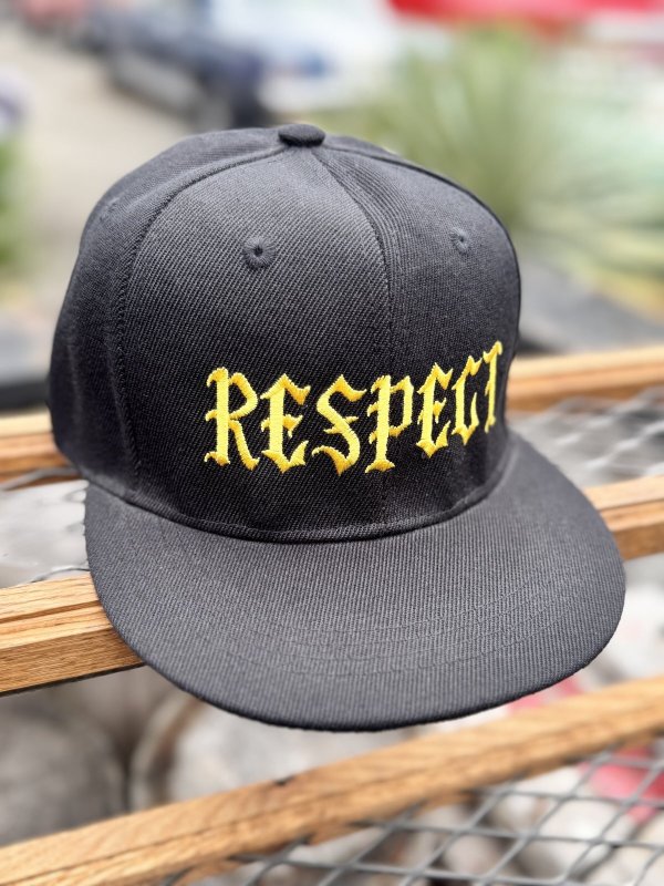 画像1: FUCKIN' MELLOW / RESPECT Artwork by WACKY  スナップバックキャップ ブラック/ゴールド (1)