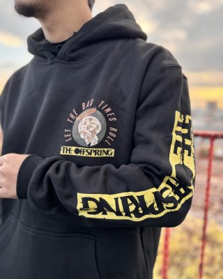 BAND GOODS - BALL&CHAIN (Page 1)