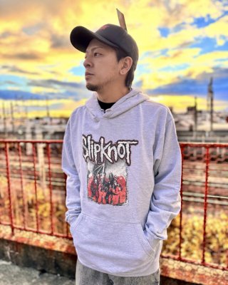 BAND GOODS - BALL&CHAIN (Page 1)