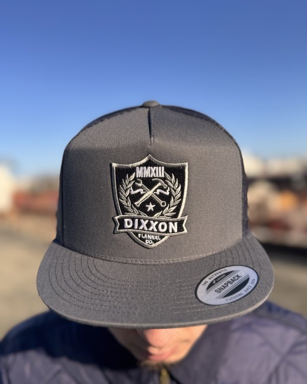 画像2: 送料無料 DIXXON FLANNEL CO / Shield Flat Bill スナップバックキャップ CHARCOAL (2)