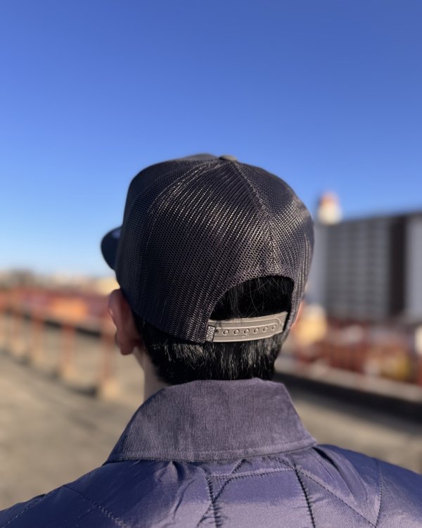 画像6: 送料無料 DIXXON FLANNEL CO / Sketchy Flat Bill Trucker スナップバックキャップ GREY / BLACK (6)