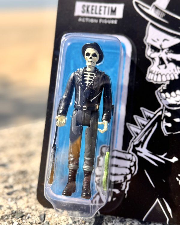 画像3: 3体のみの限定入荷 RANCID / Skeletim (Hat) 3.75'' ReAction Figure by Super7 (3)