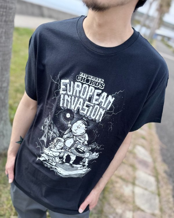 画像2: 送料無料 FAT WRECK CHORDS / European Invasion Tシャツ (2)